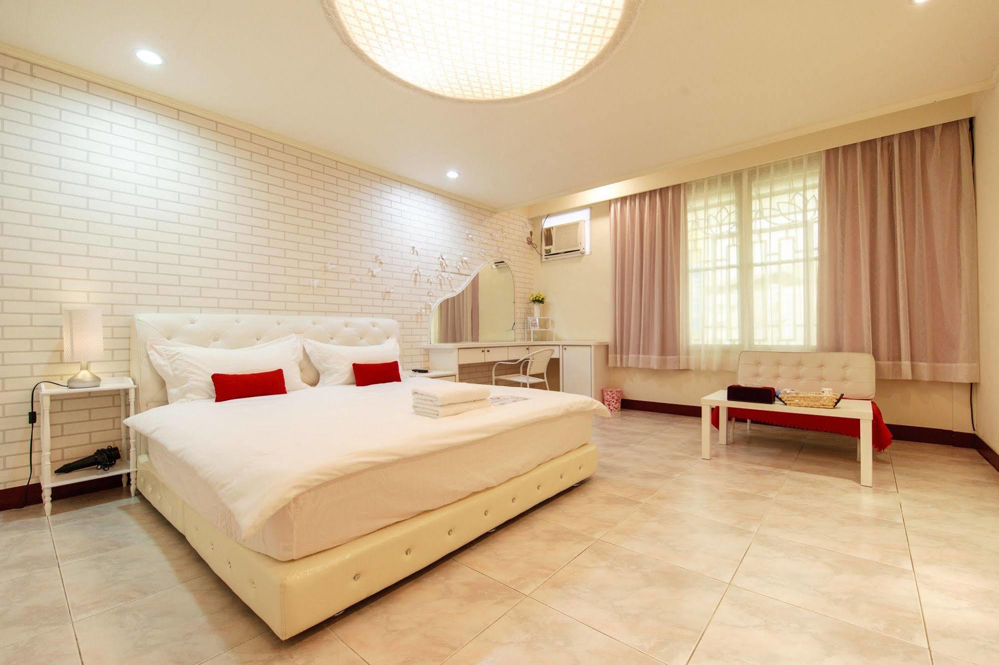 Apartamento Ariyoshi Ya Tainan Exterior foto